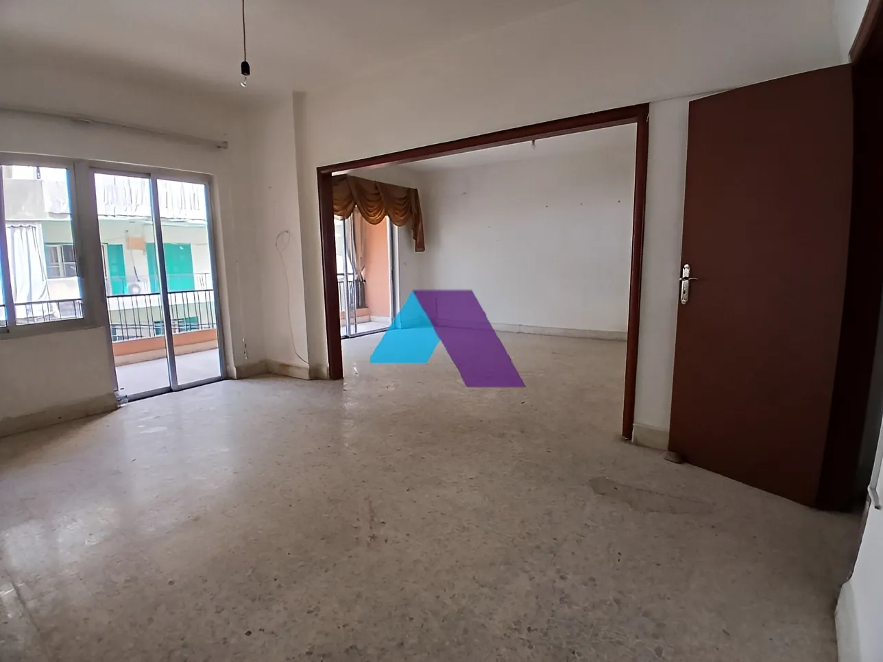 Apartment for Sale in Ain El Remmaneh - 3 bed, 2 bath