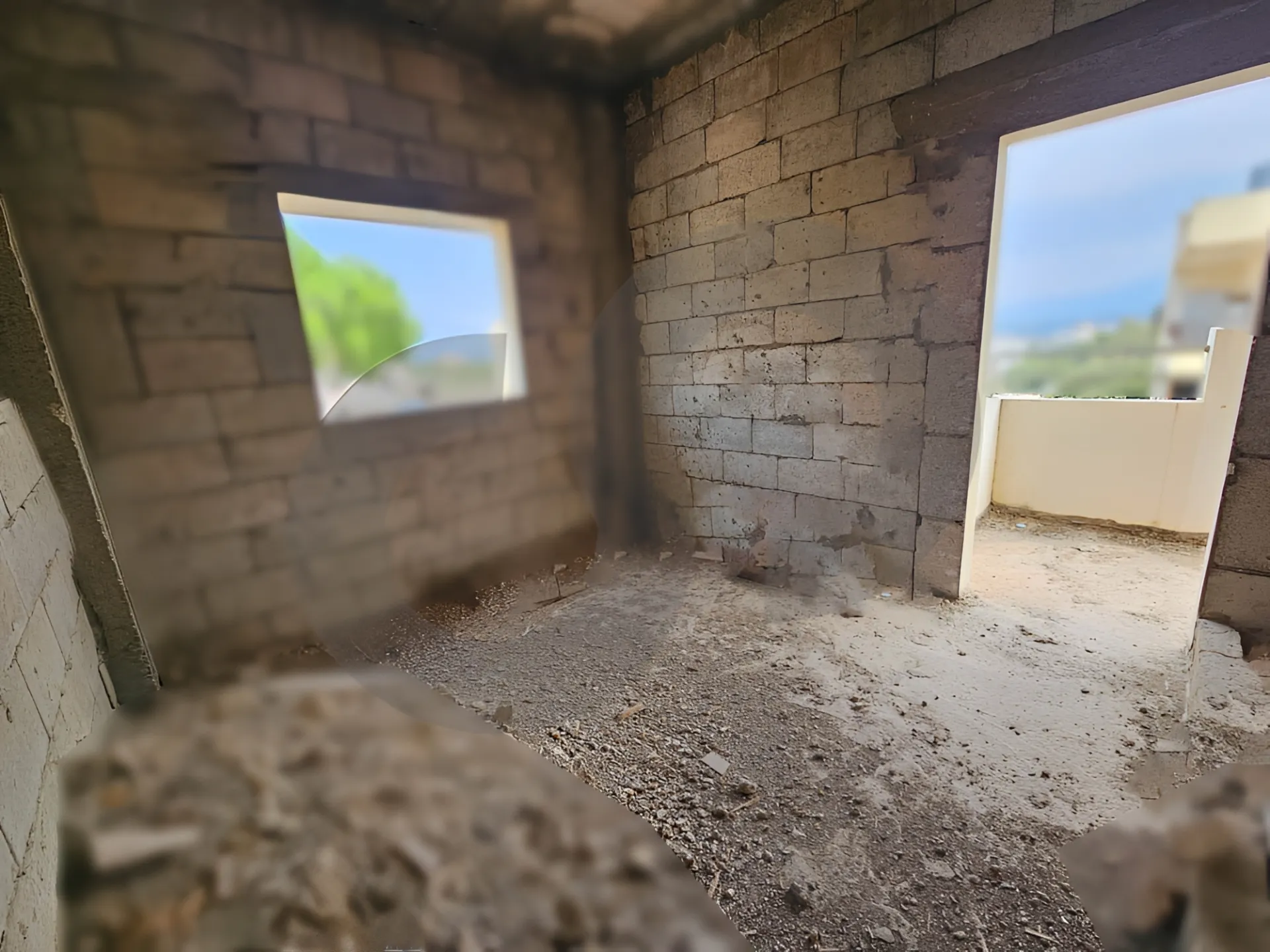 Building for Sale in Barsa