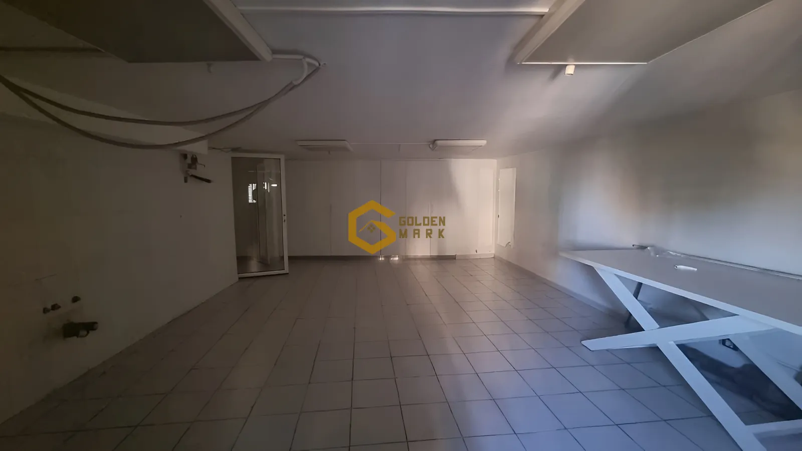 Shop for rent in Mazraat Yachoua