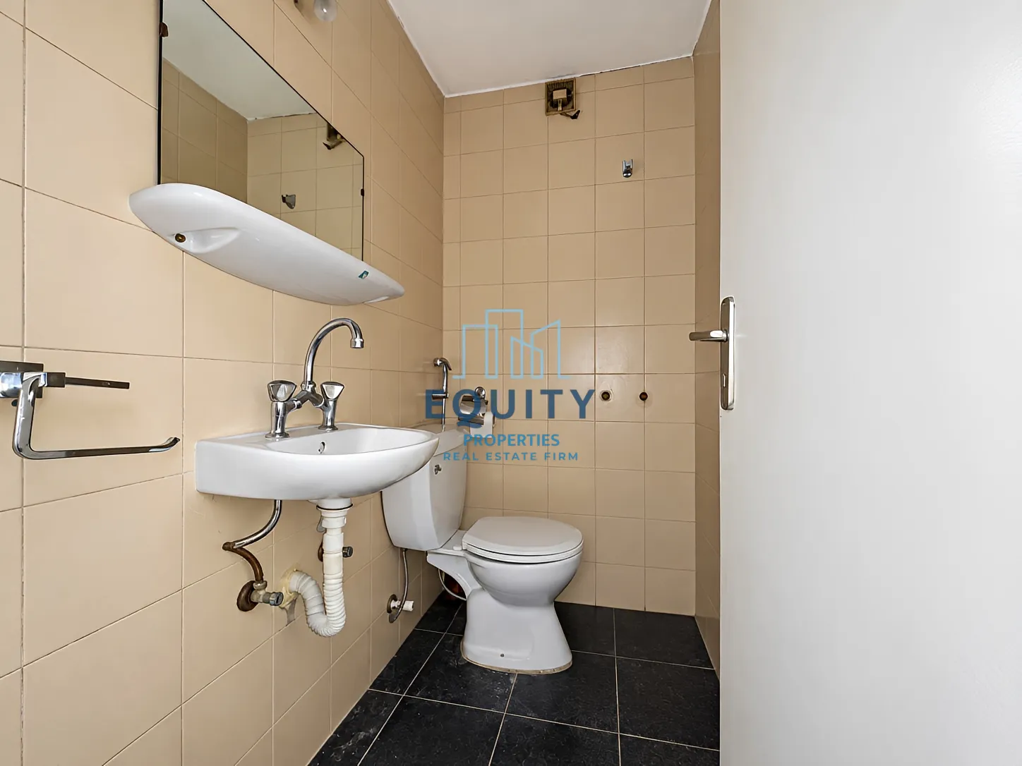 Office for rent in Jal el Dib