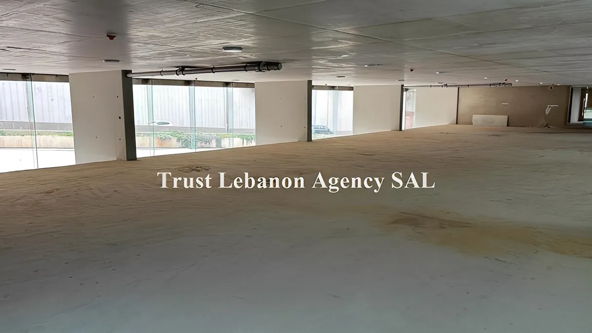Commercial Property For Rent in Baabda, Louaizeh