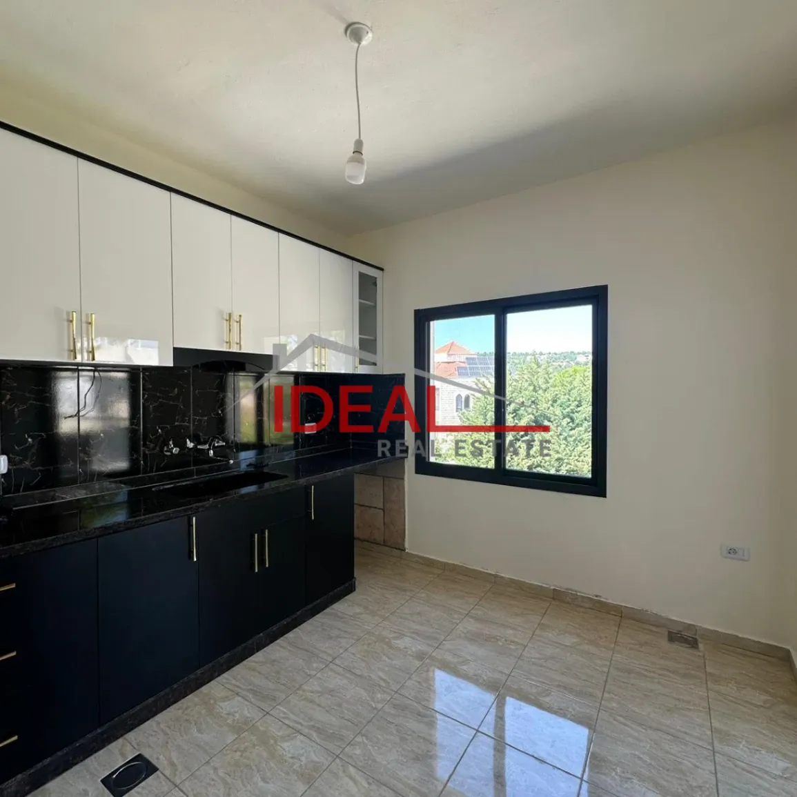 Apartment for sale in Samqaniyeh, Lebanon - 3 bed, 2 bath