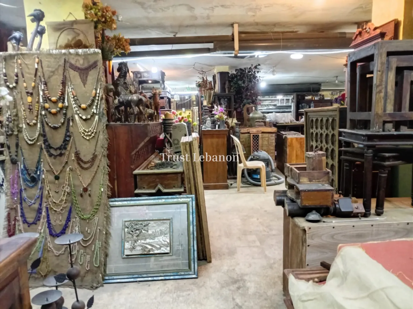 Warehouse for sale in Dekwaneh, Lebanon
