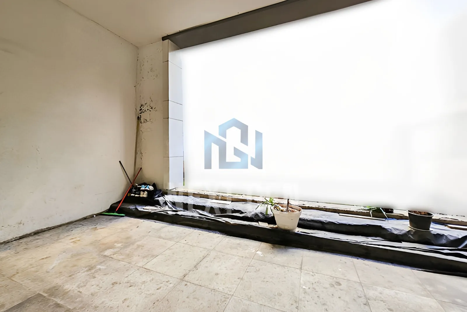 Shop for Rent in Downtown