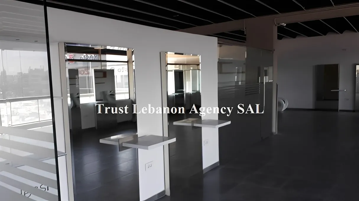 Shop for rent in Baabda, Kfarchima