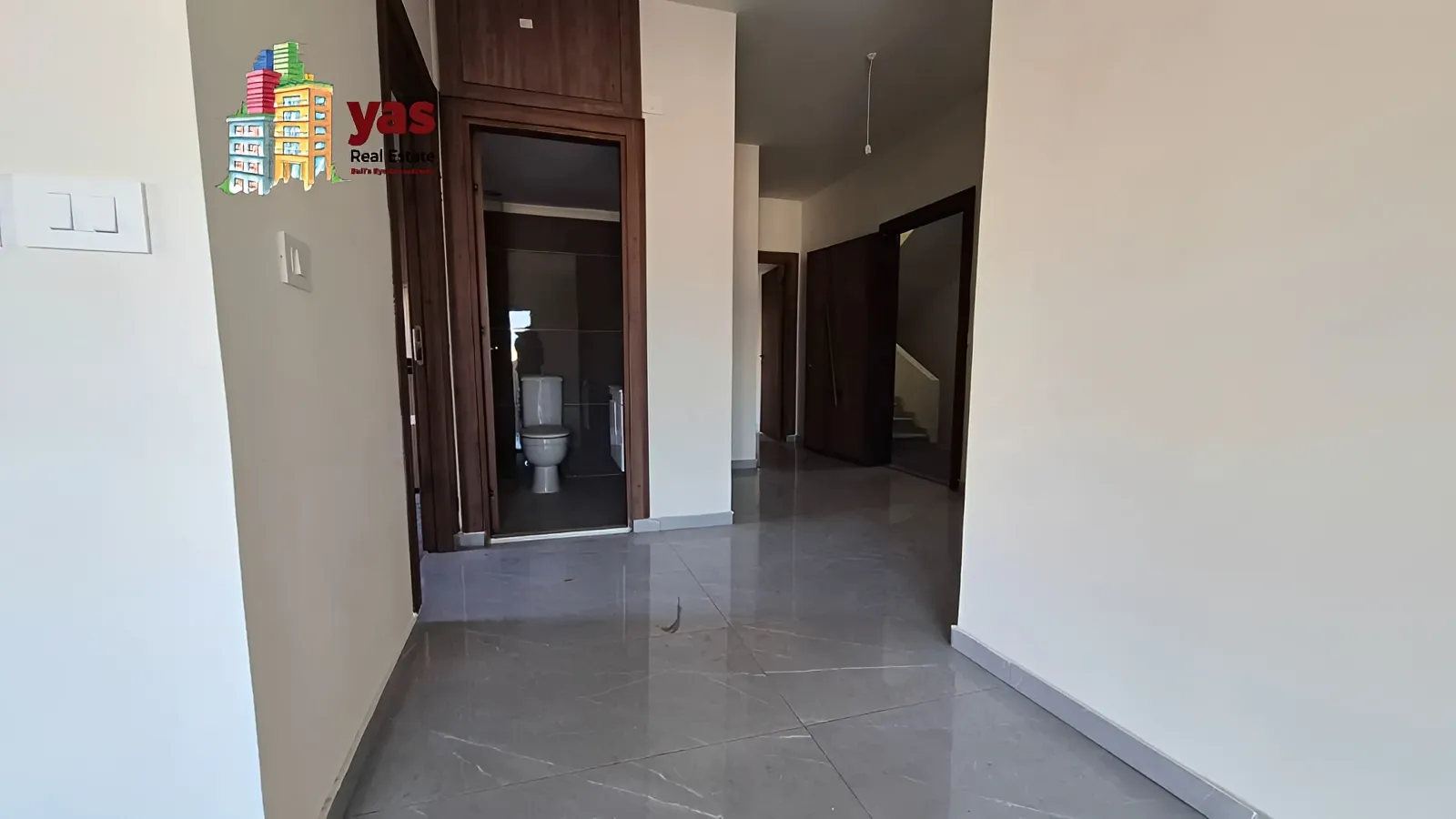 Apartment for Sale in Adonis - 3 bed, 2 bath