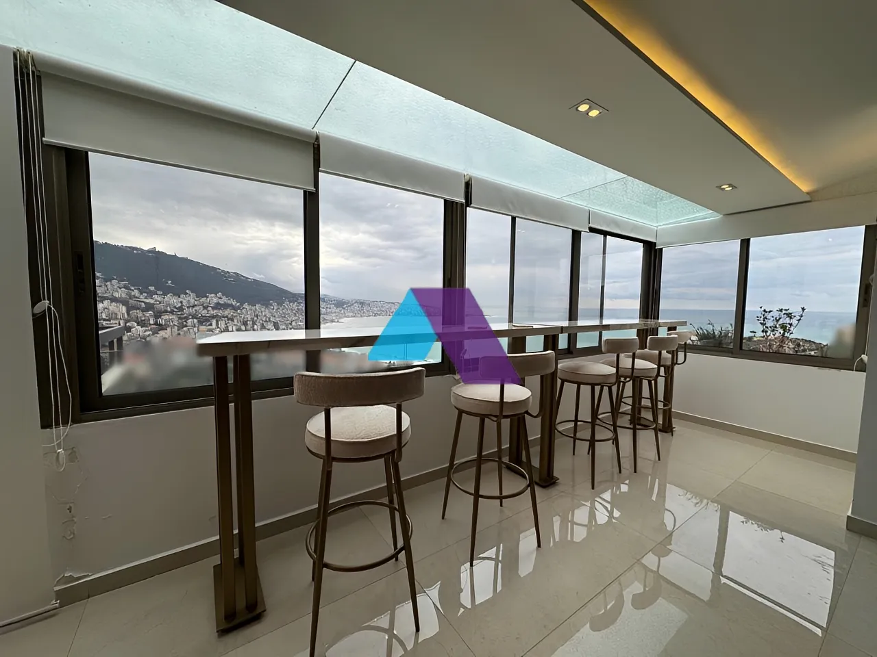 Apartment for Sale in Adma w Dafnah - 3 bed, 4 bath