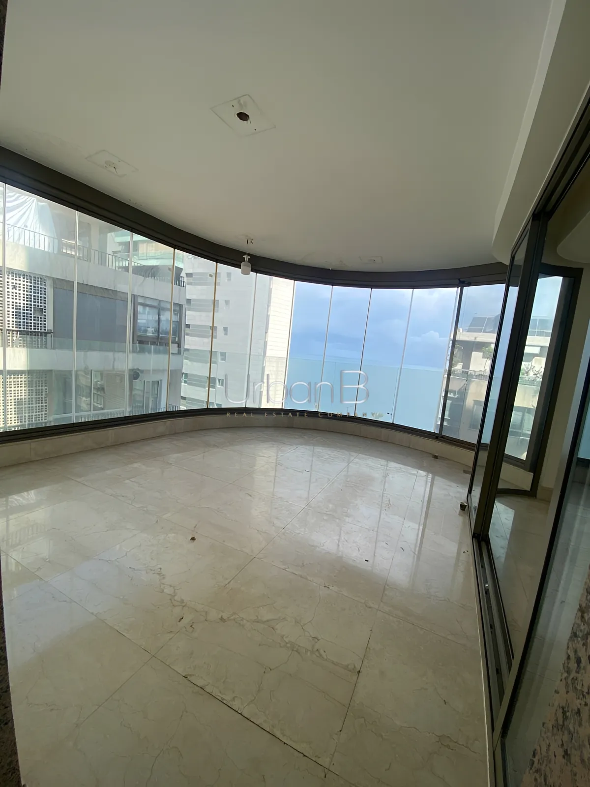 Apartment for rent in Manara, beirut, lebanon - 4 bed, 3.5 bath