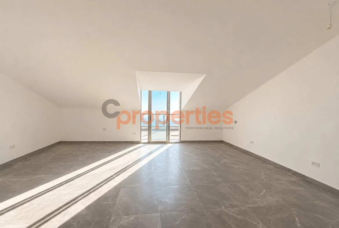 Apartment for Sale in Ballouneh - 3 bed, 3 bath