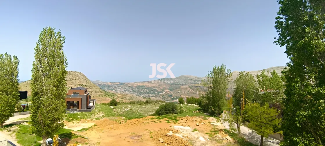 Chalet for Rent in Kfardebian - 3 bed