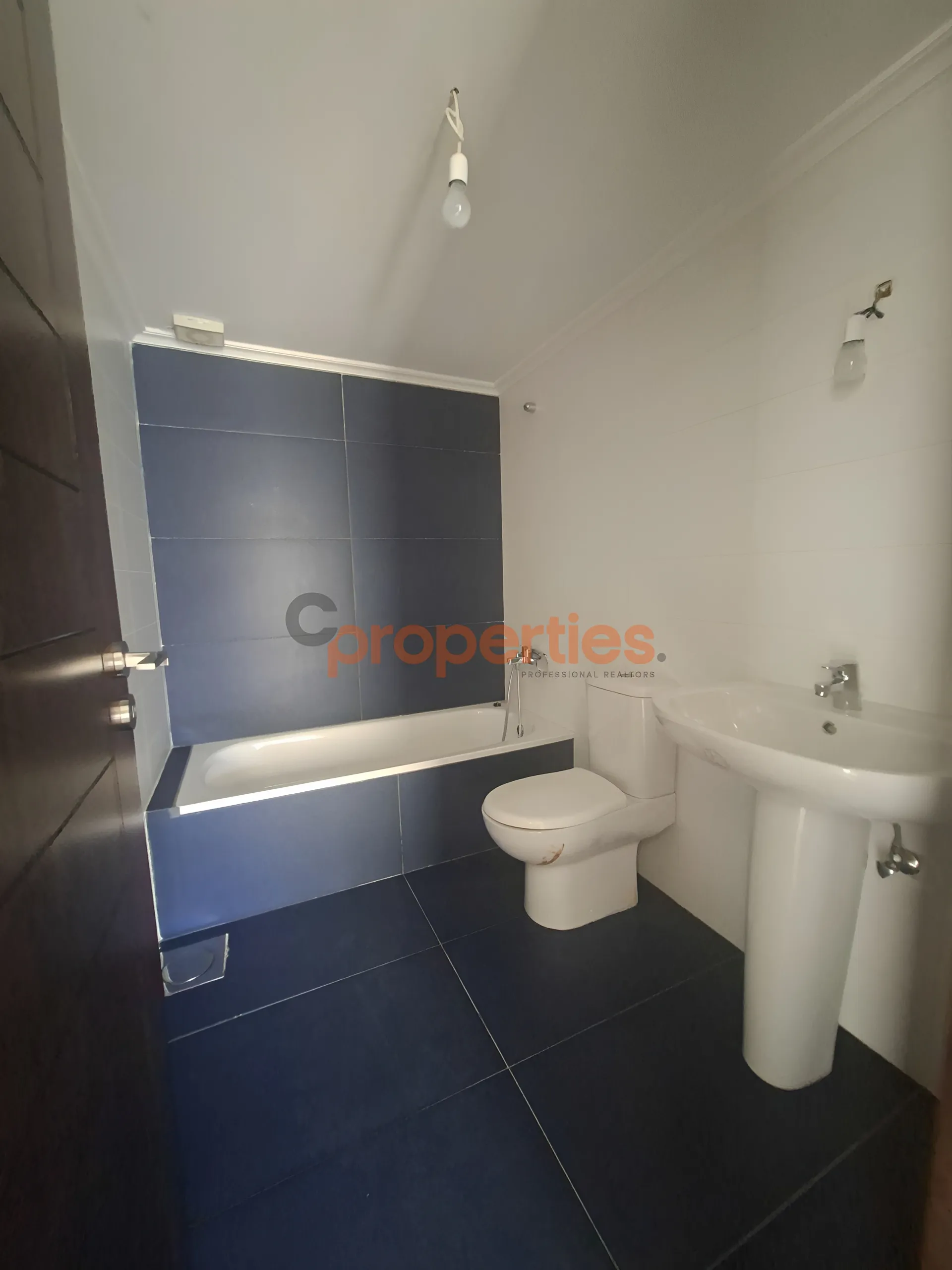Apartment for Sale in Halat