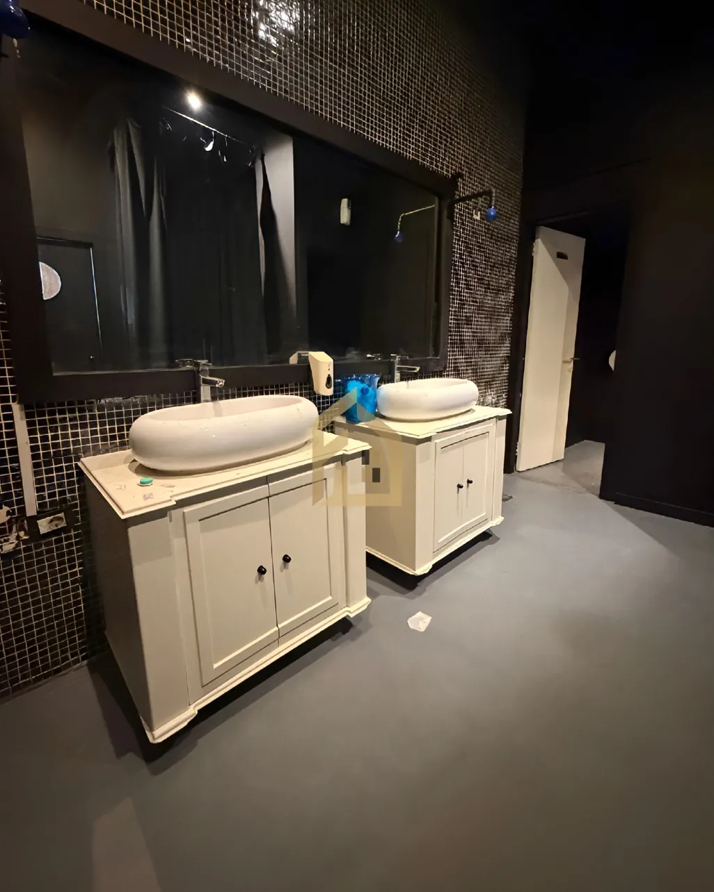 Shop for rent in Badaro, Beirut, Lebanon