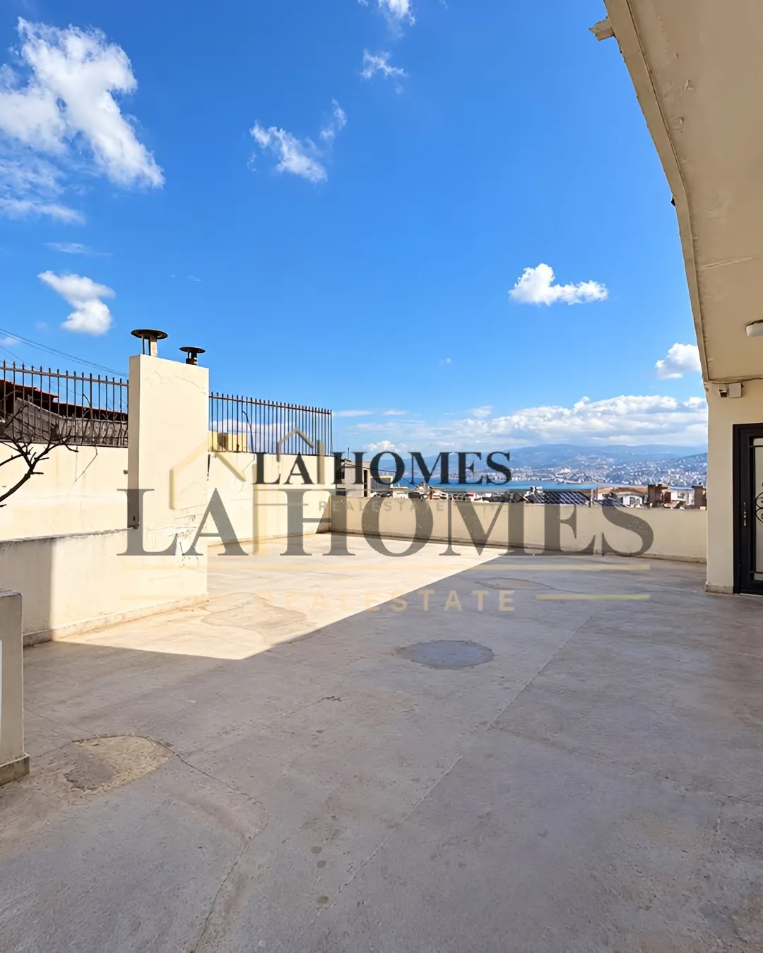 Apartment for sale in Sioufi