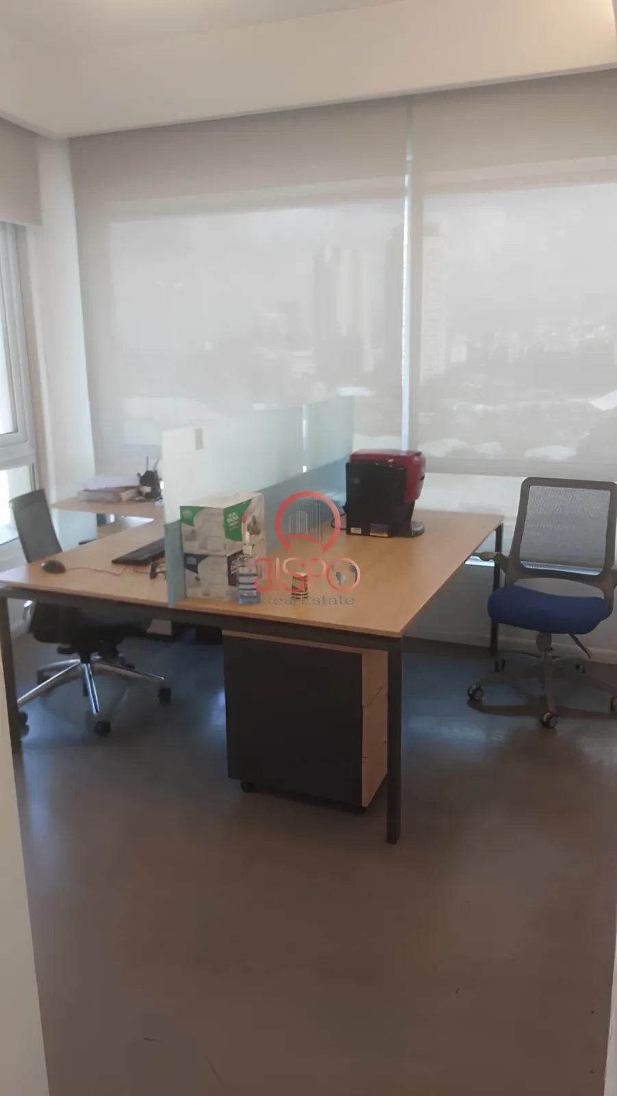 Office for rent in Forn El Chebbak