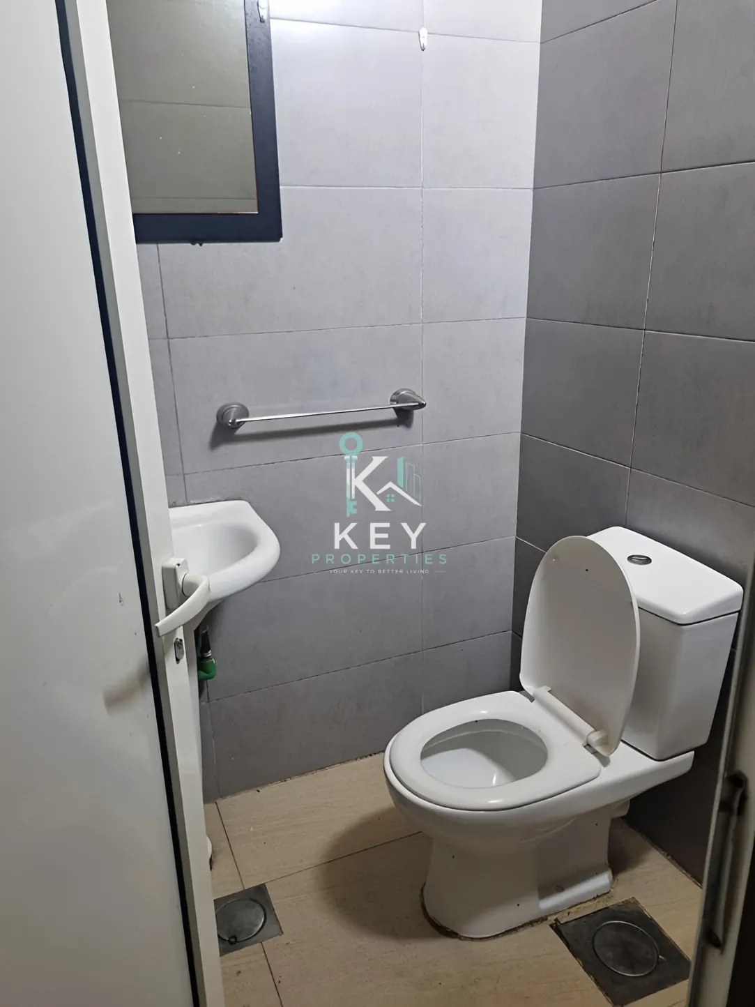Studio for rent in Qornet El Hamra, Lebanon - 1 bed, 1 bath