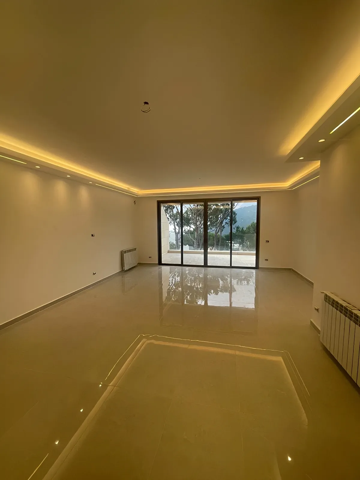 Apartment for Sale in Mar Chaaya - 3 bed, 4 bath