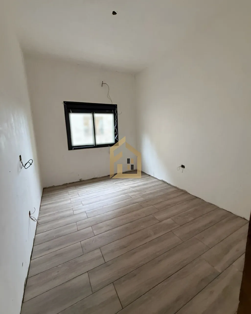 Apartment for sale in Ballouneh, Lebanon - 2 bed, 3 bath