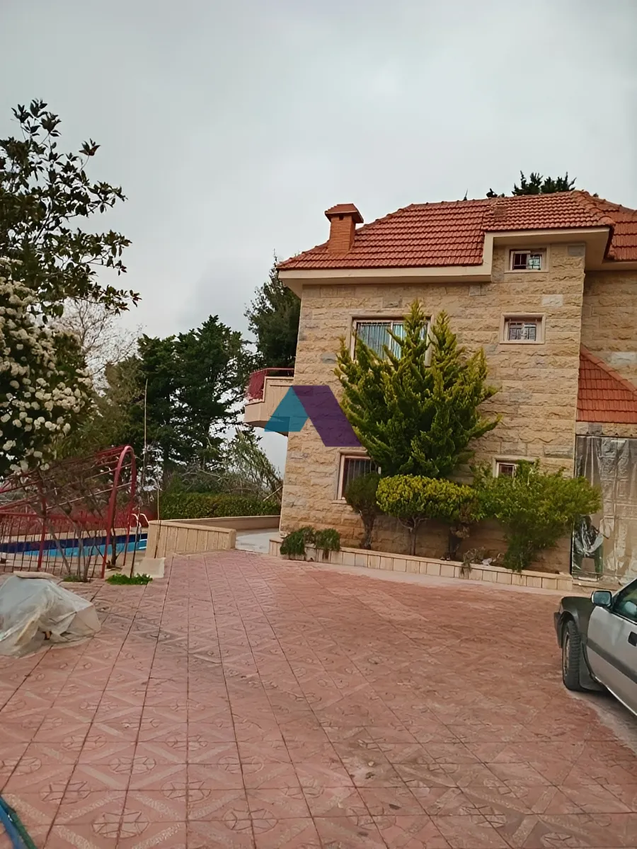 Villa for Sale in Aley