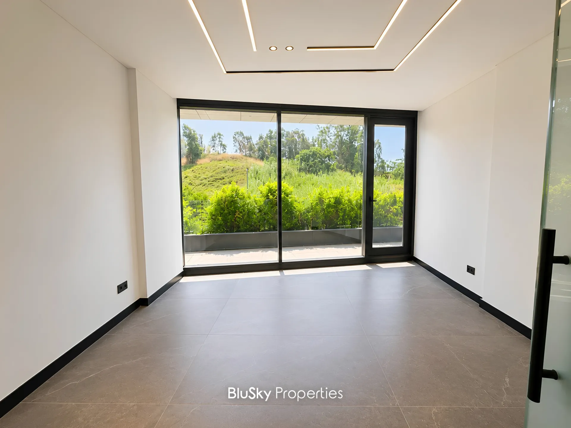 Office for rent in Achrafieh, beirut, lebanon
