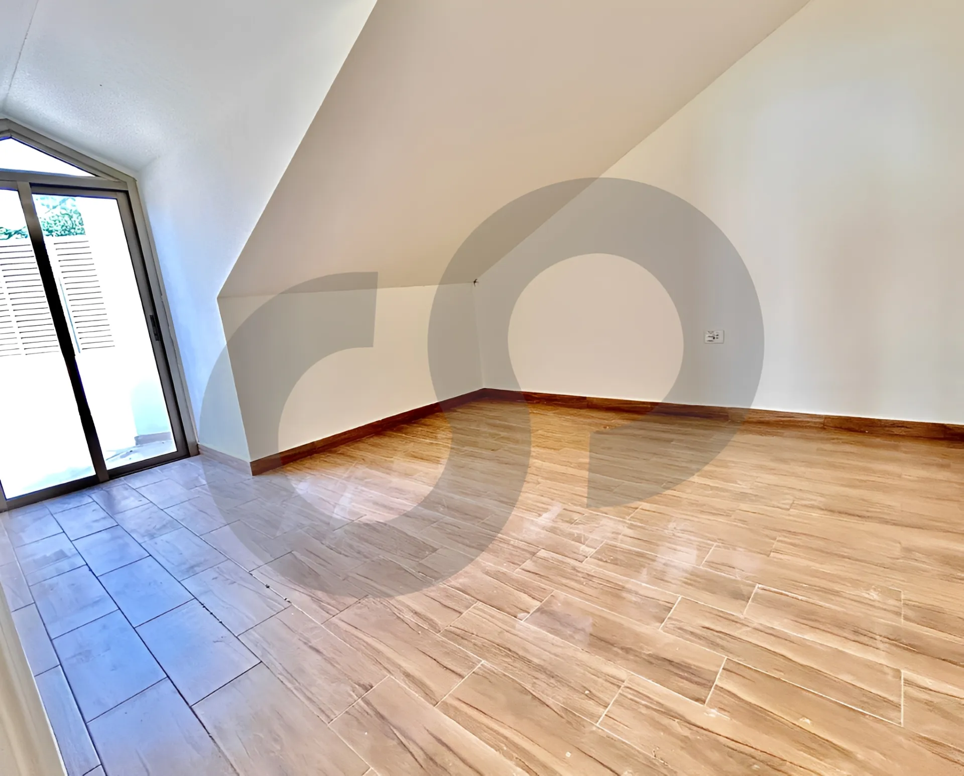 Duplex for Sale in Halat - 3 bed, 4 bath