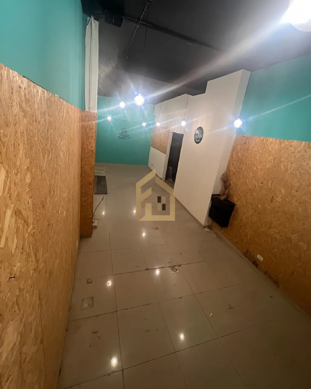 Shop for Rent in Zalqa, Lebanon