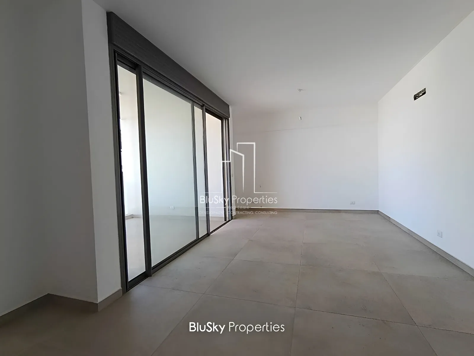 Apartment for Sale in Nahr Ibrahim - 4 bed, 4 bath