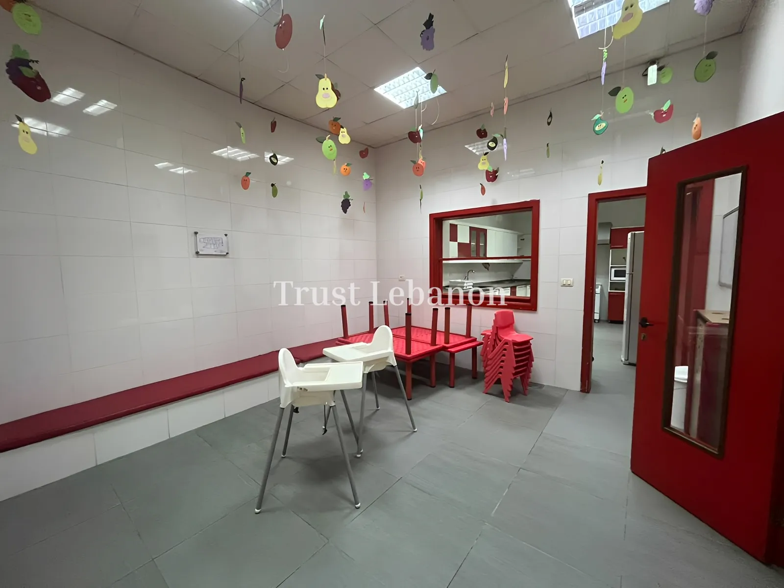 Office for rent in Zikrit