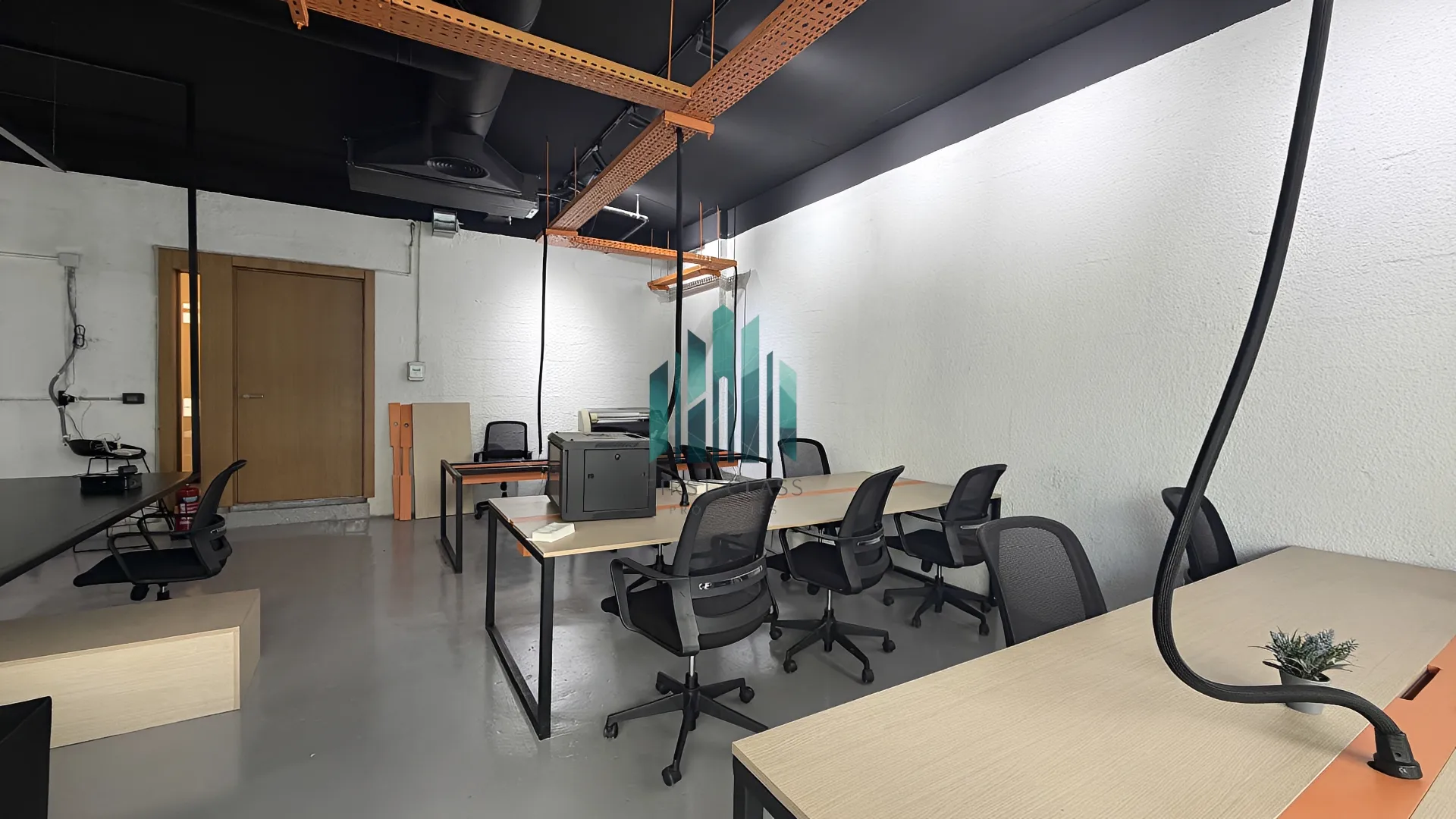 Office for rent in DBAYEH
