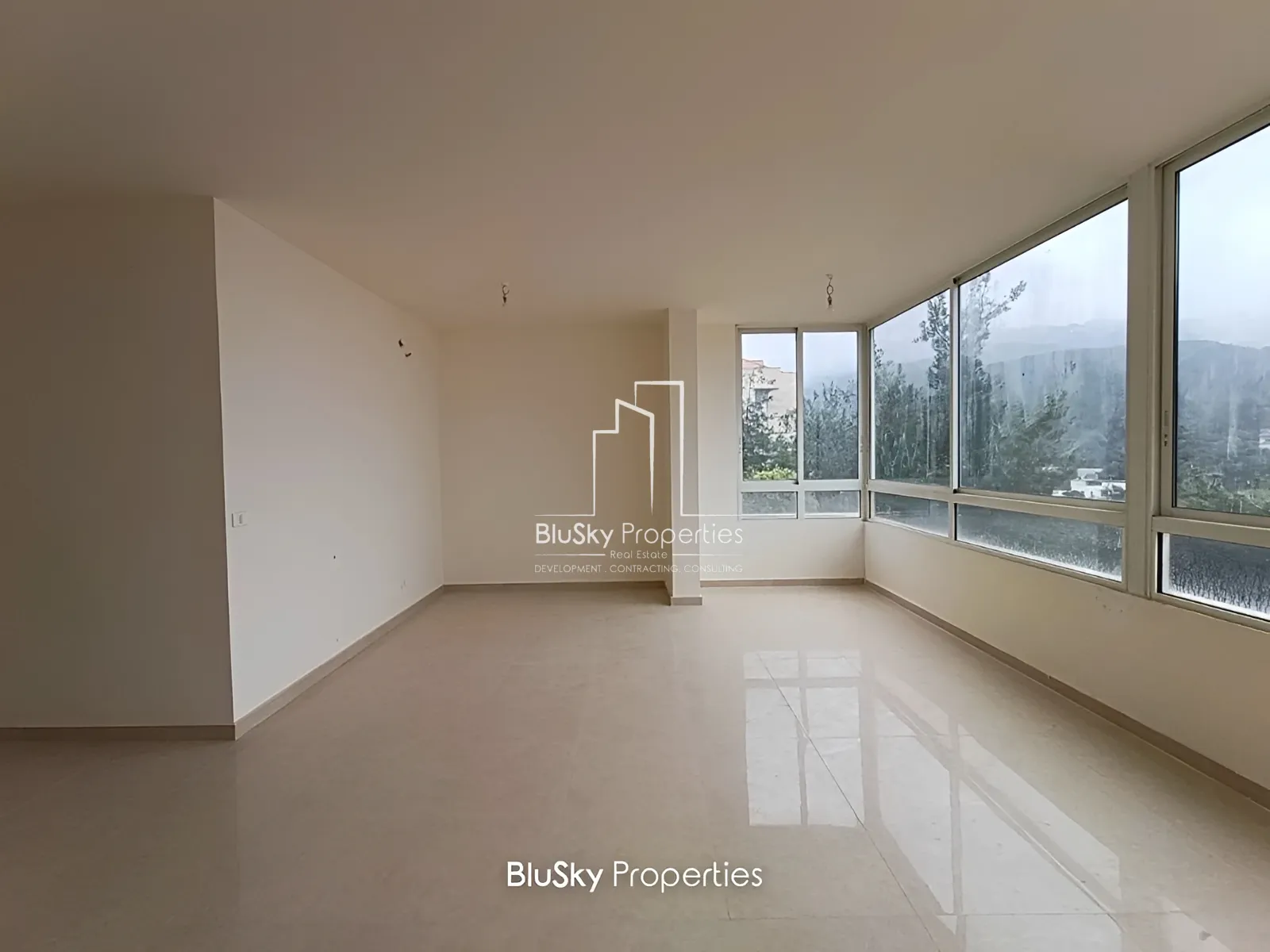 Apartment for Sale in Broumana - 3 bed, 4 bath