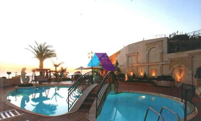 Villa for Sale in Adma w Dafnah - 4 bed, 6 bath