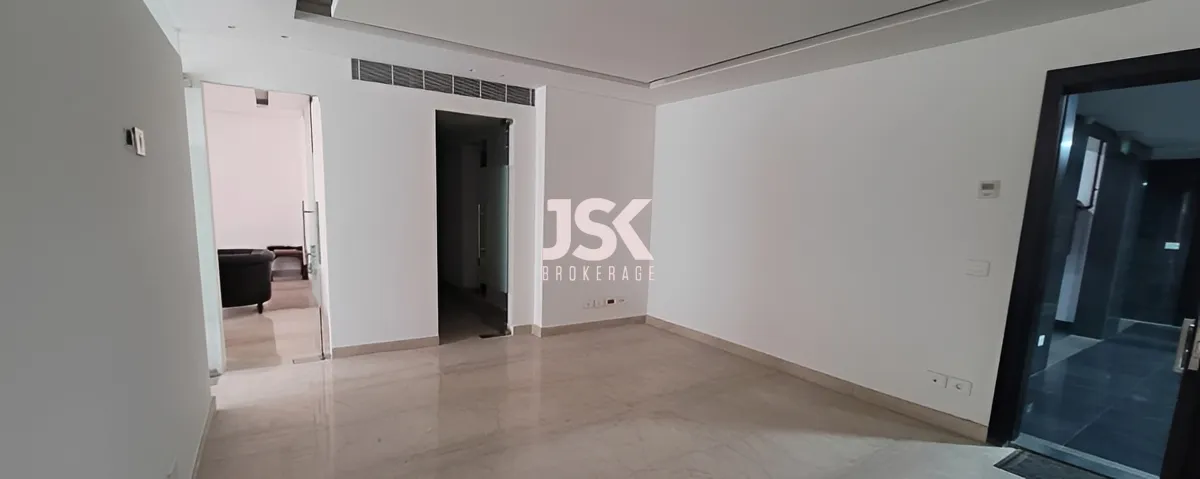 Office for Sale in Kaslik