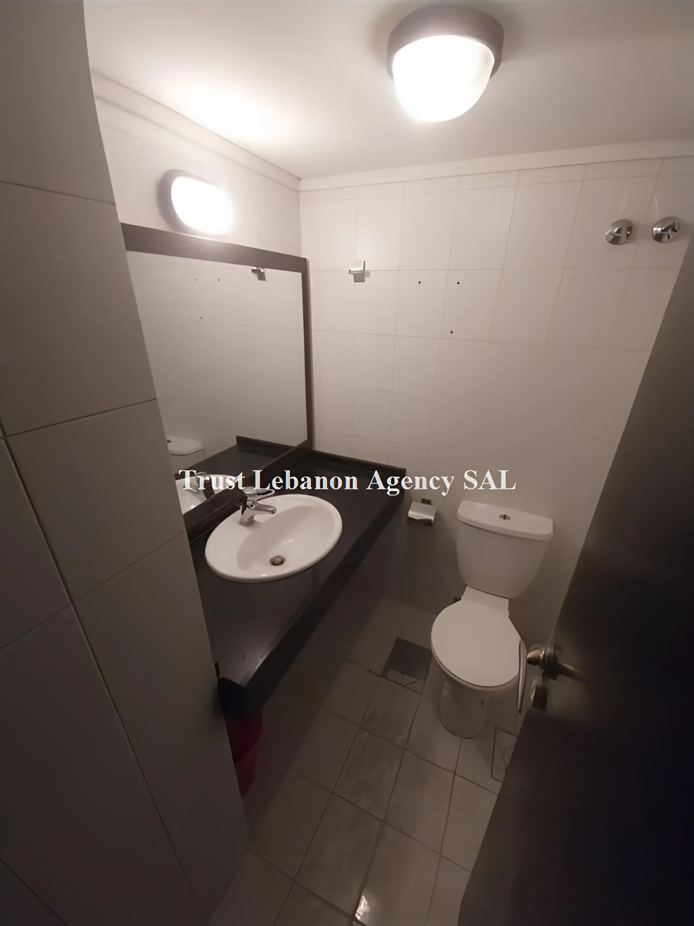 Office for sale in Baabda, Furn Al Chebak