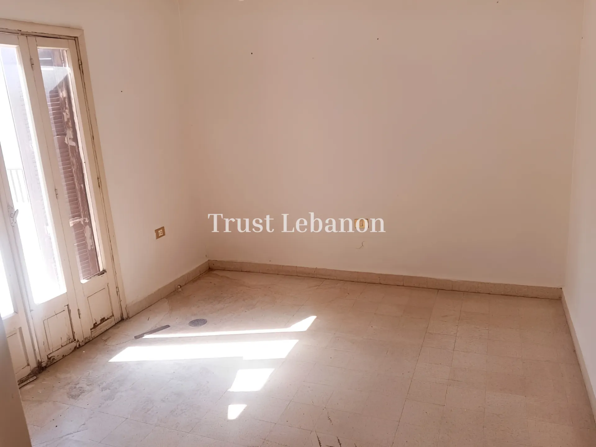 Apartment for rent in Badaro, Beirut, Lebanon - 3 bed, 3 bath