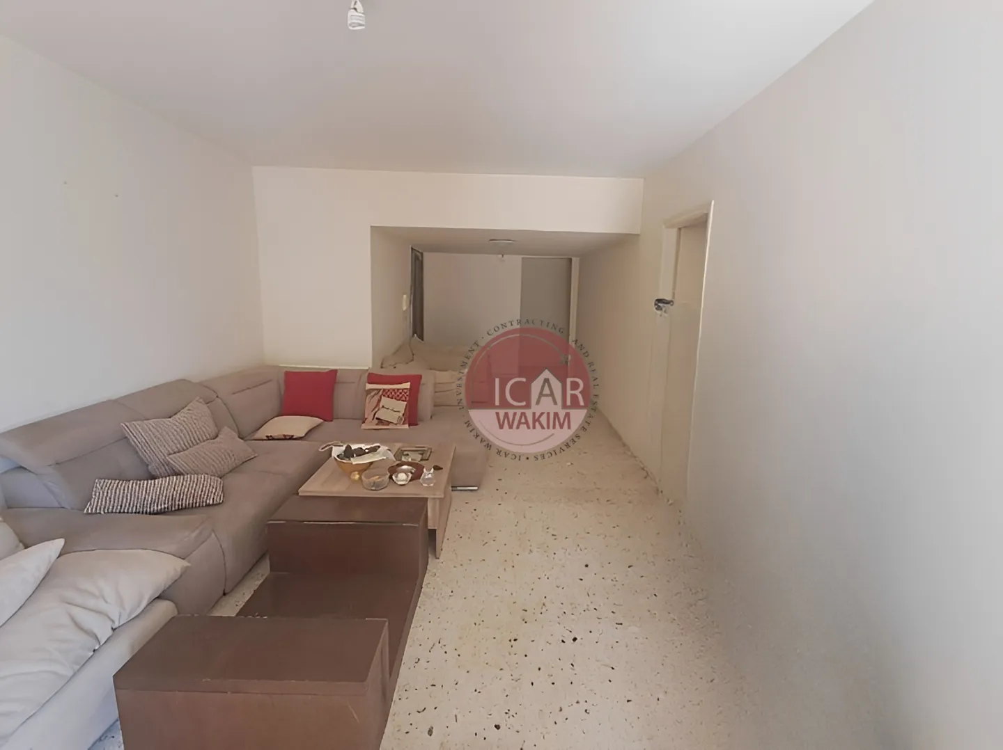 Apartment for sale in Mazraat Yachoua, Lebanon - 2 bed, 2 bath