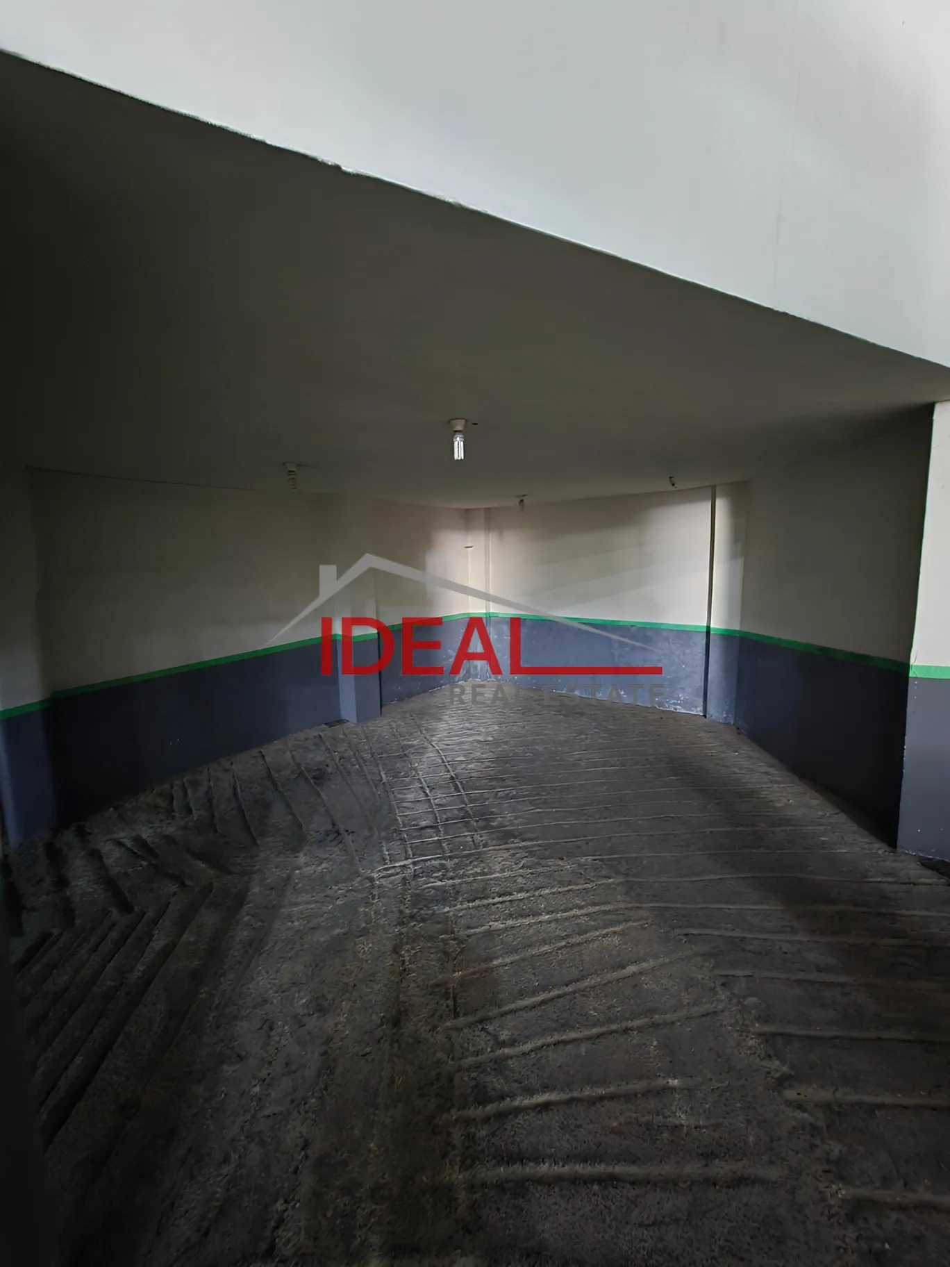 Warehouse for sale in Dekwaneh, Lebanon