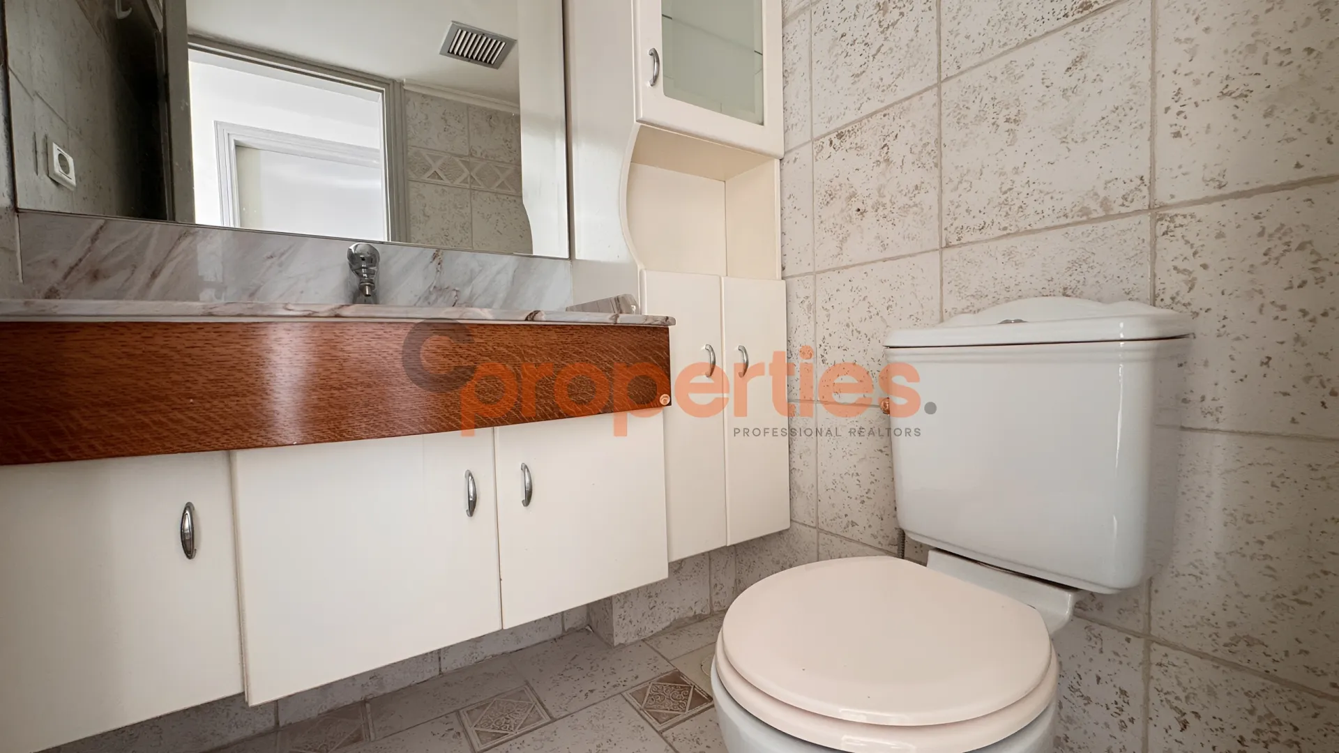 Apartment for Rent in Aaoukar