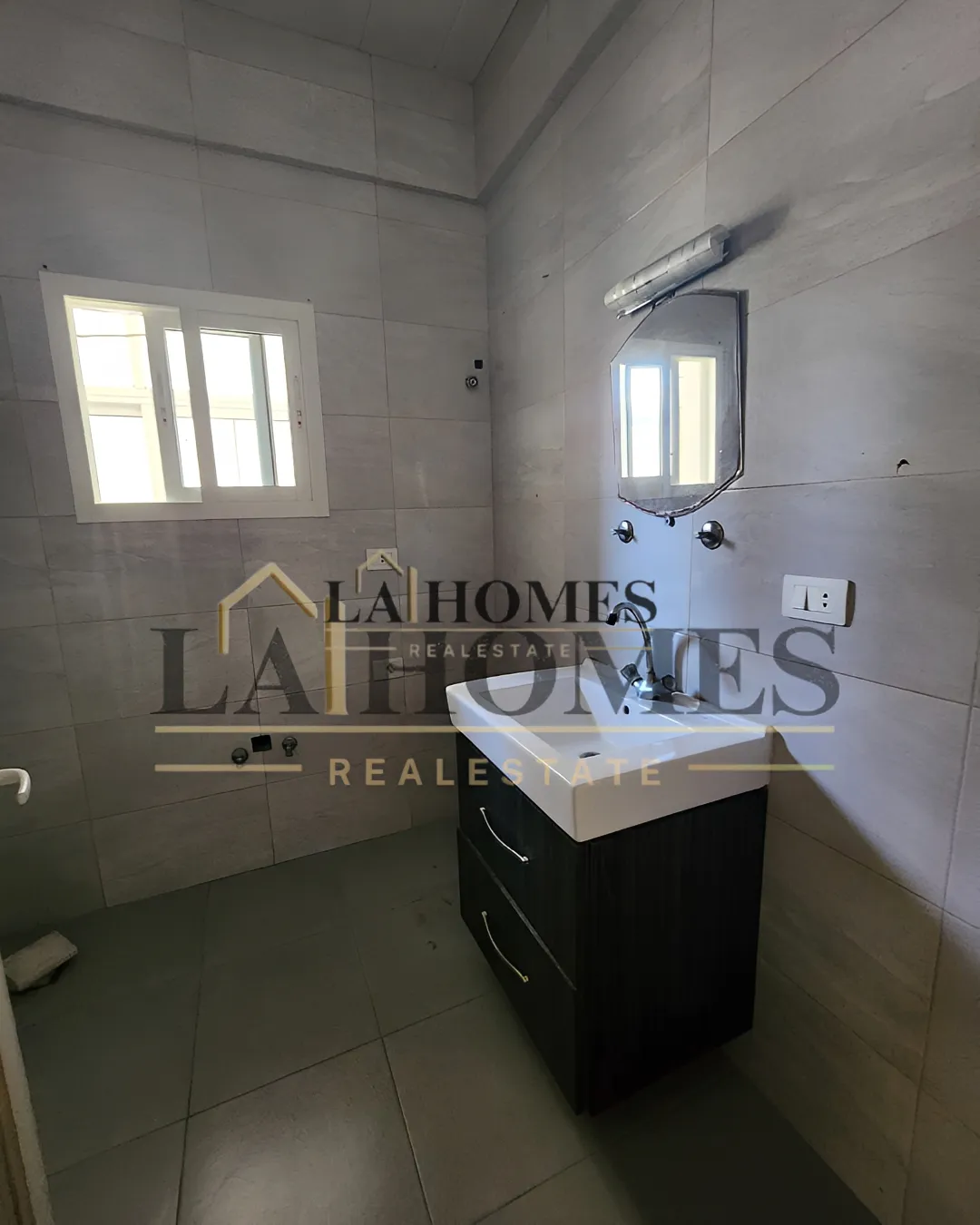 Apartment for sale in Hamra