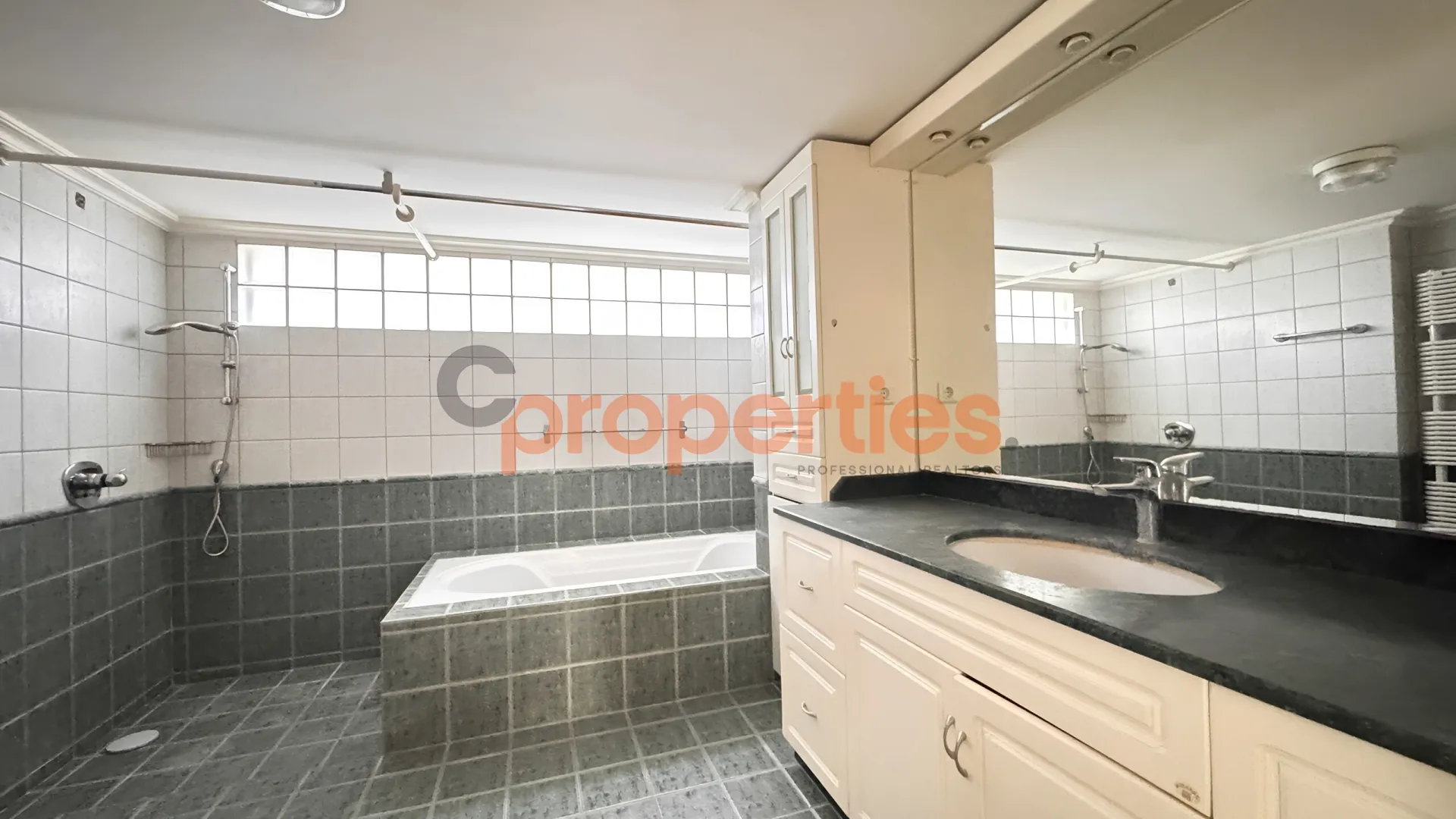 Apartment for Rent in Aaoukar