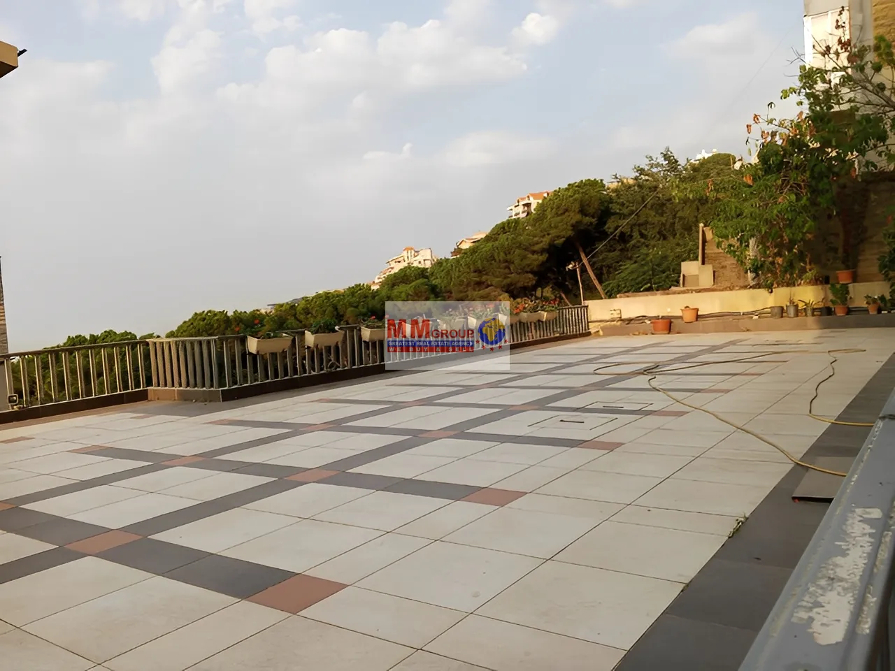 Apartment for Sale in Ain Saade - 3 bed, 4 bath
