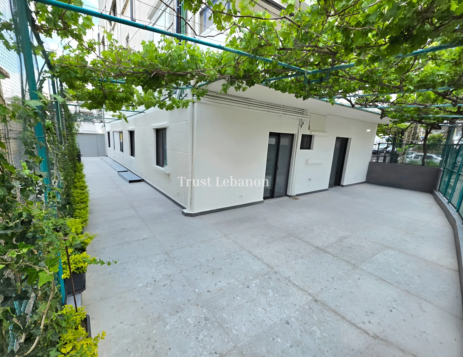 Office for rent in Antelias, Lebanon