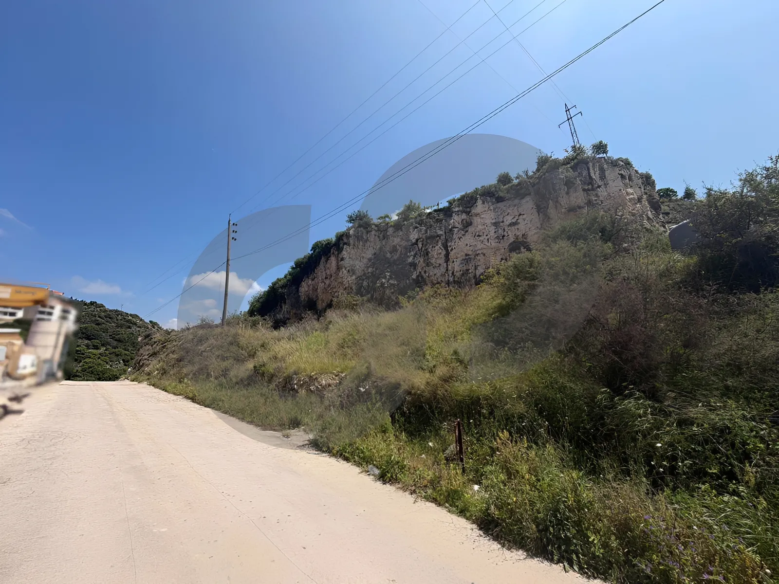 Land for Sale in Edde