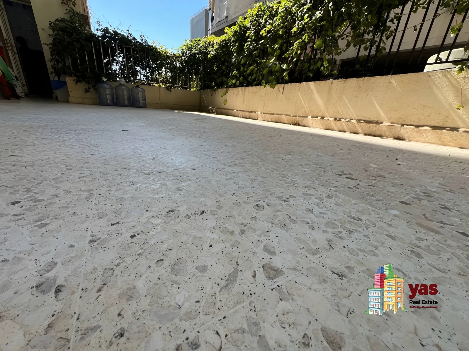 Apartment for Sale in Haret Sakhr