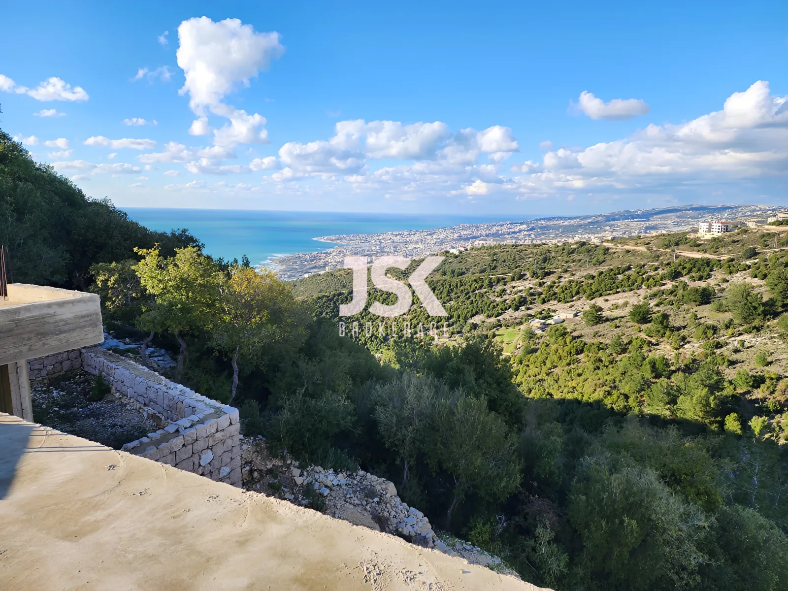 Building for Sale in Halat
