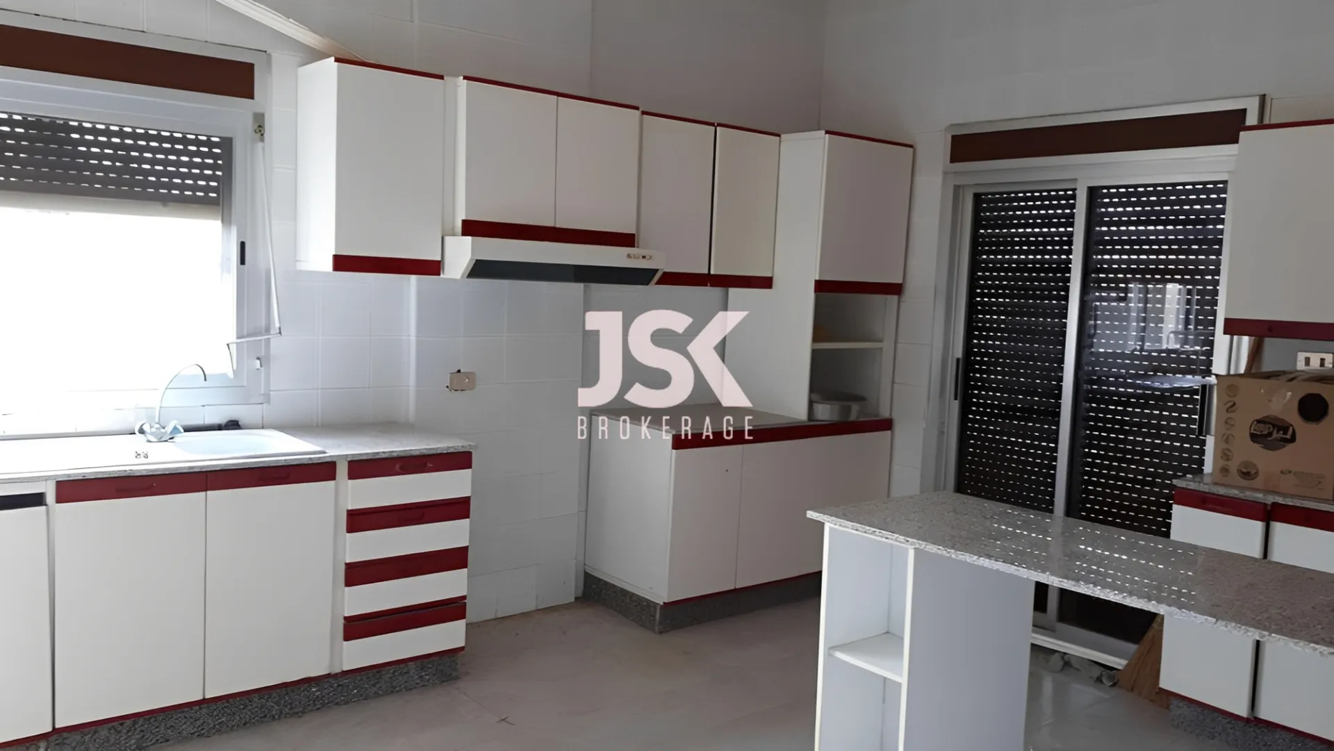 Villa for Sale in Kfar Hatta, Lebanon