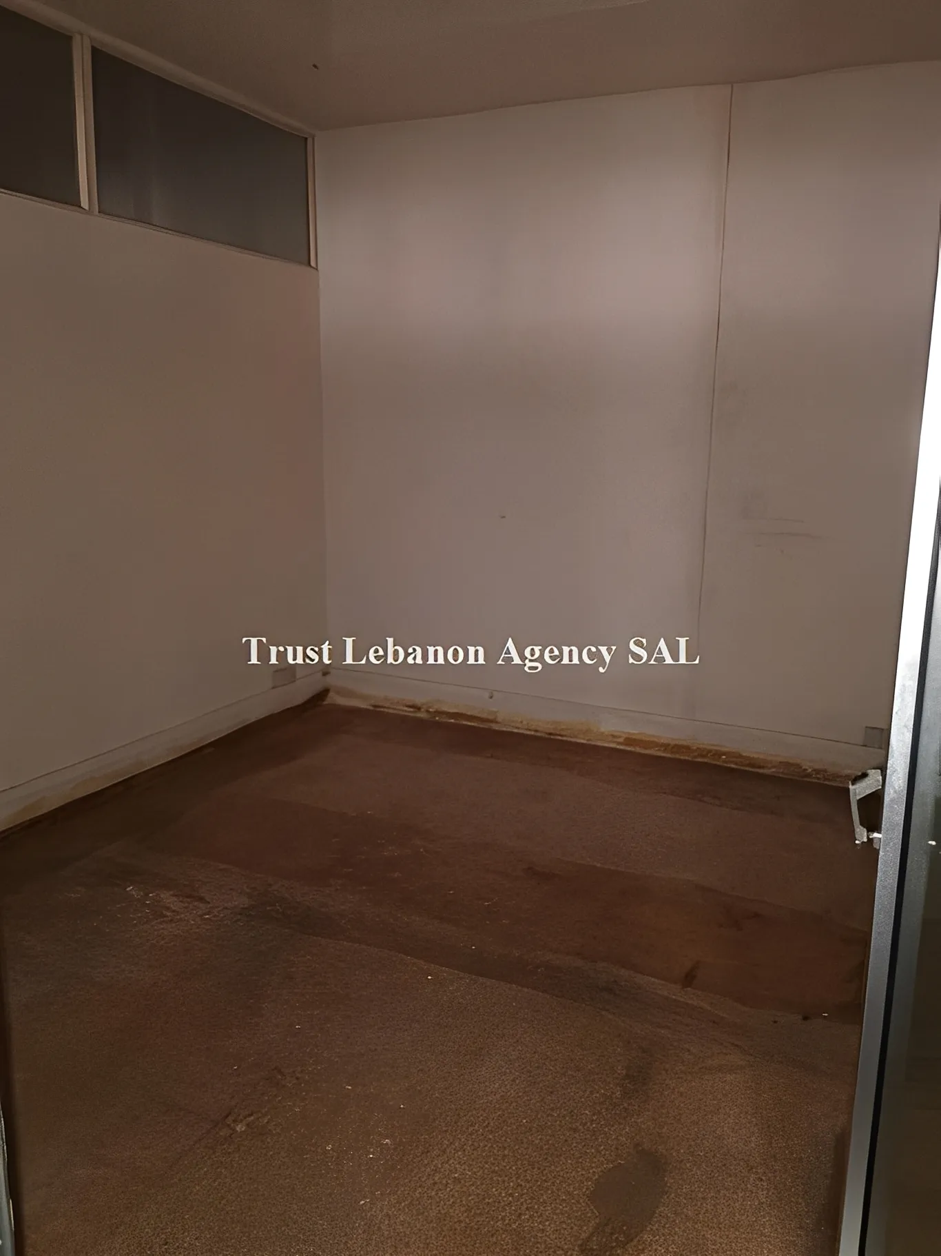 Commercial Property For Rent in Beirut, Badaro