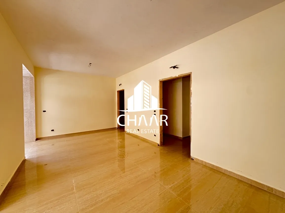 Apartment for sale in Ras Al Naba'a, Beirut, Lebanon - 3 bed, 3 bath