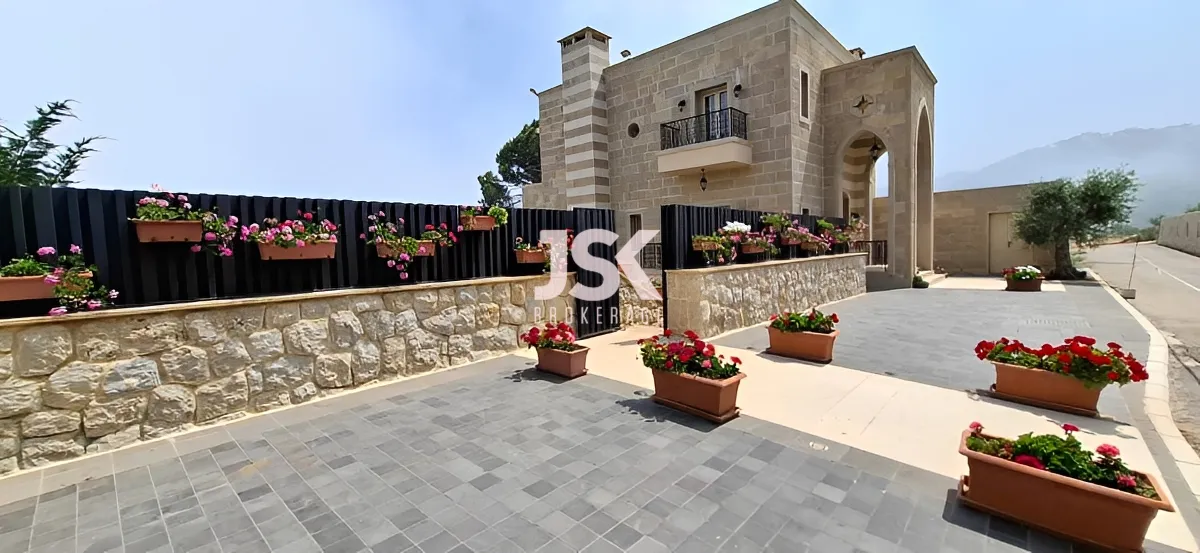 Villa for Sale in Bikfaiya, Lebanon - 4 bed, 6 bath