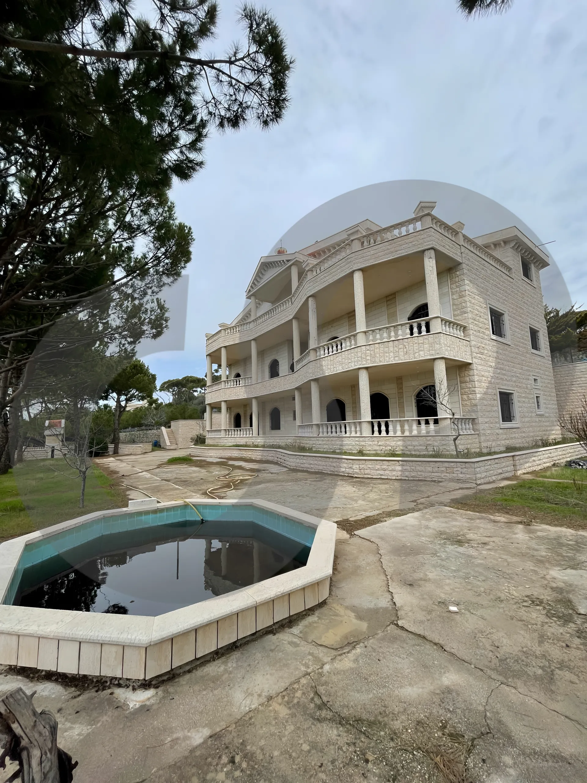 Villa for Sale in Saoufar