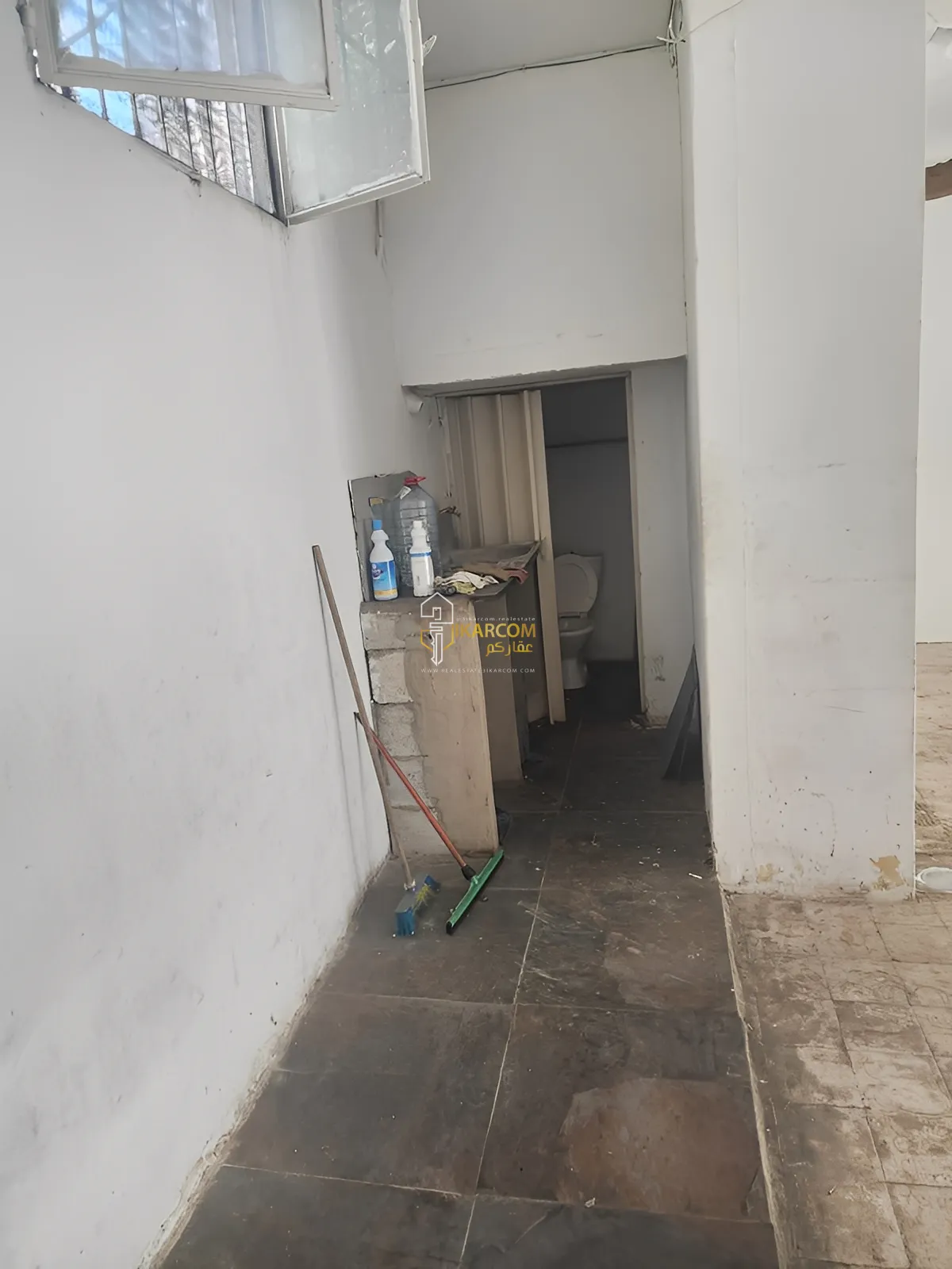 Shop For Rent in Jdeideh