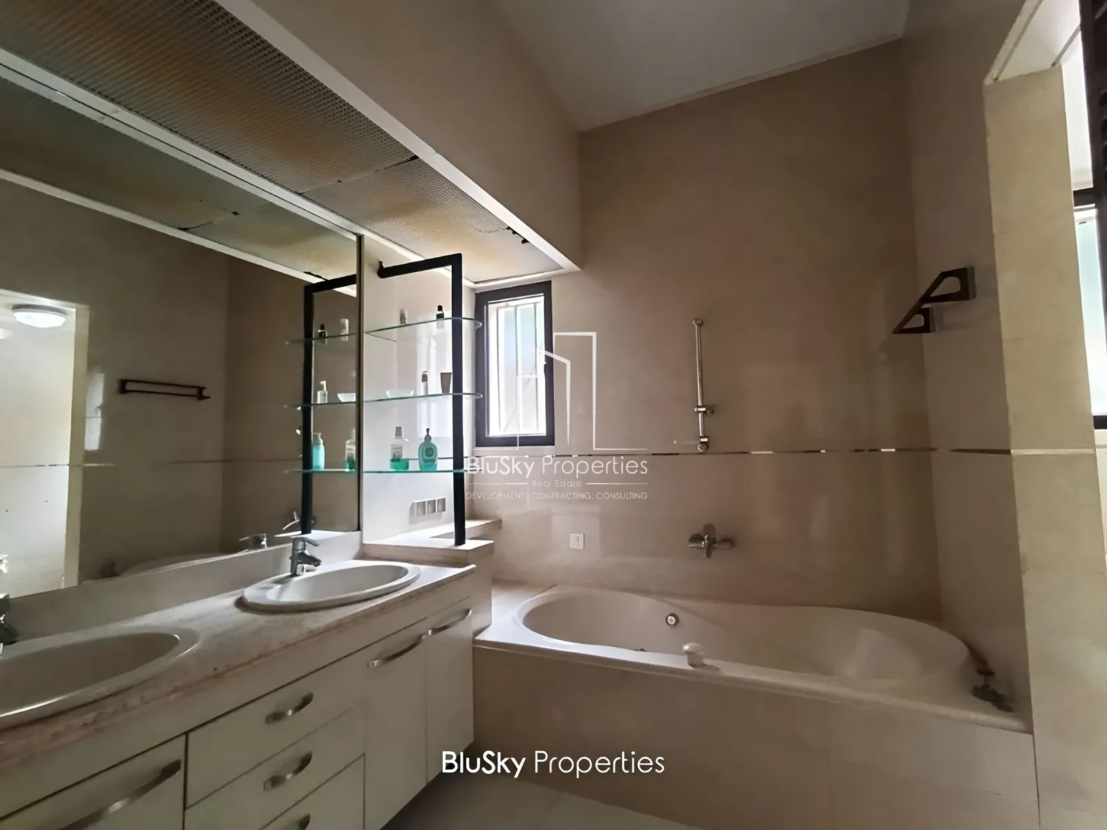 Apartment for Sale in Adma